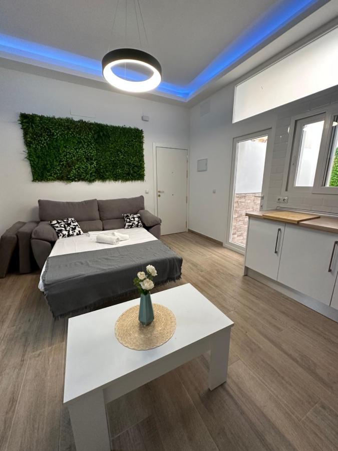 Sky Garden Malaga Centro Apartment Bagian luar foto